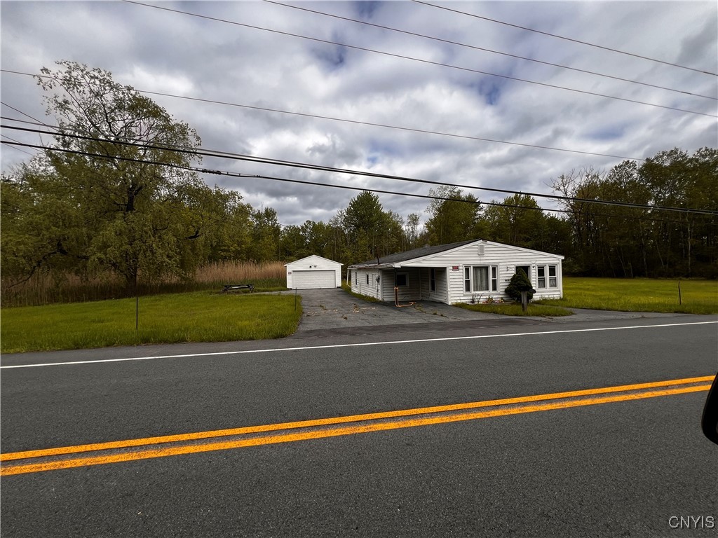 9572 Caughdenoy Road, Clay, New York image 1