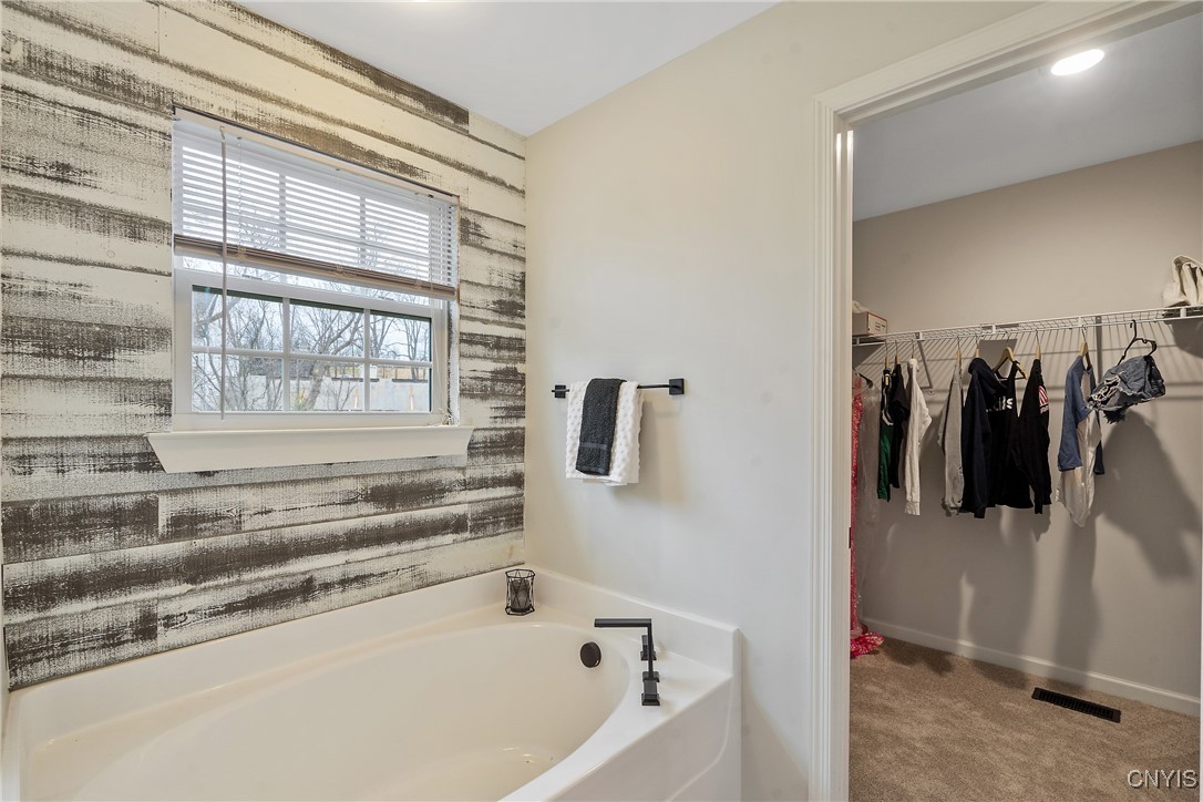 113 Big Bend Way Way, Camillus, New York image 22