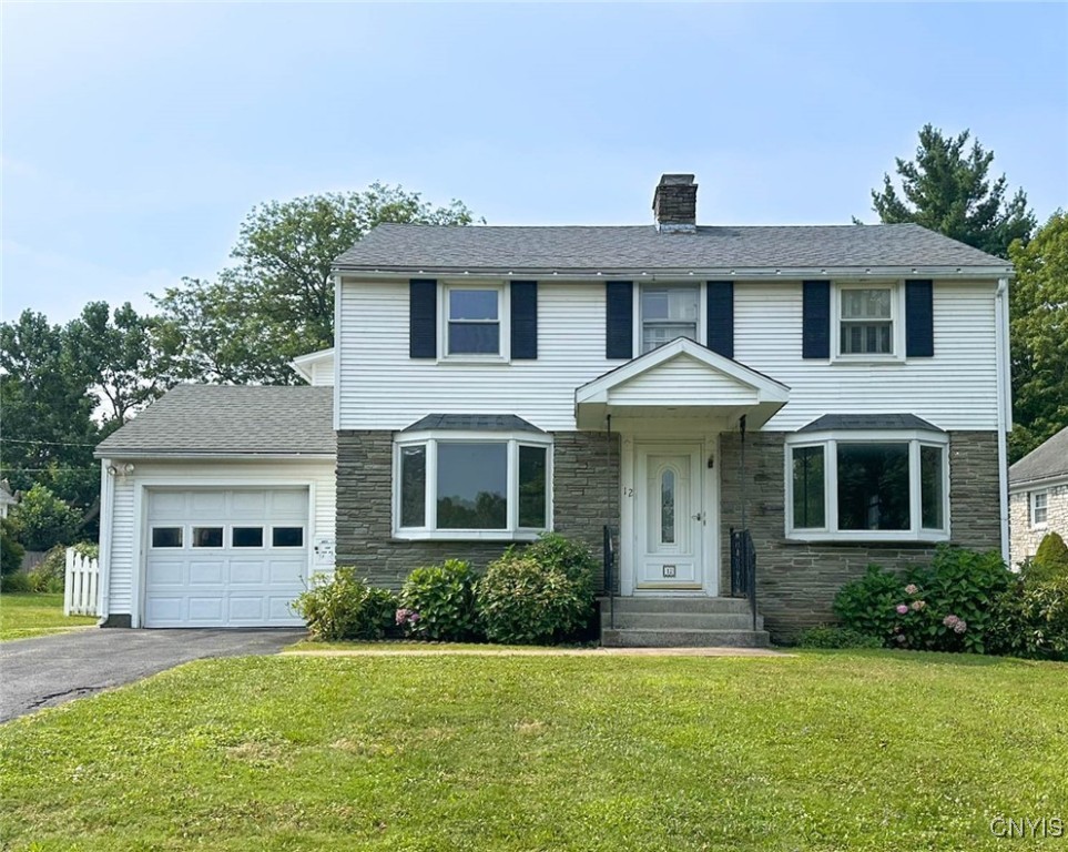 12 Eastwood Avenue
