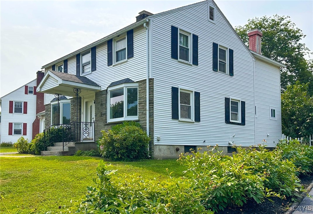 12 Eastwood Avenue