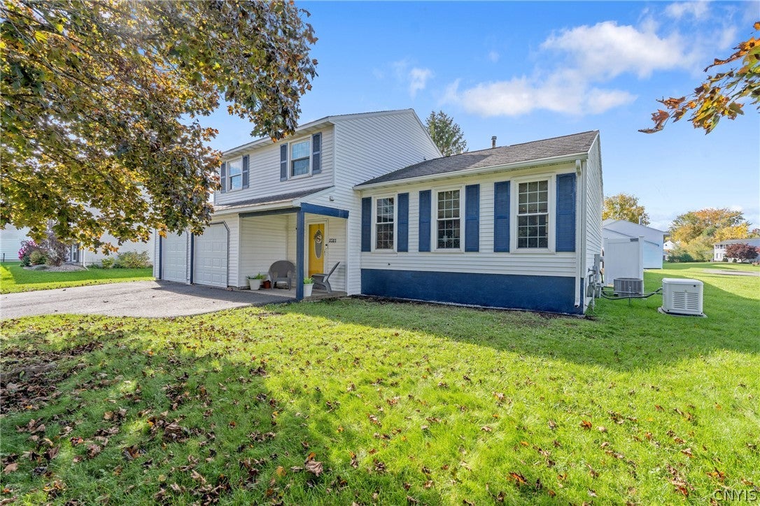 8581 Tartan Drive N