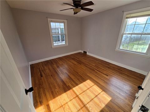 Tiny photo for 532 Orwood Place, Salina, NY 13208 (MLS # S1655467)