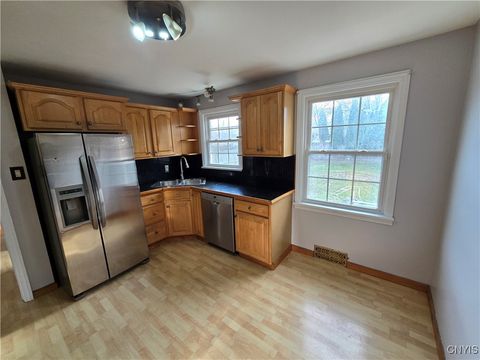 Tiny photo for 532 Orwood Place, Salina, NY 13208 (MLS # S1655467)