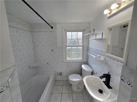 Tiny photo for 532 Orwood Place, Salina, NY 13208 (MLS # S1655467)