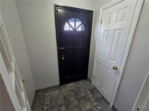 Tiny photo for 532 Orwood Place, Salina, NY 13208 (MLS # S1655467)