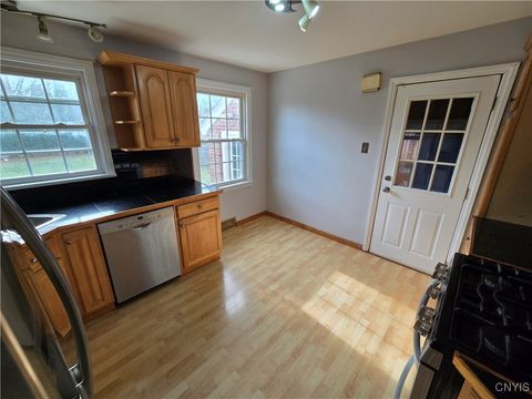 Tiny photo for 532 Orwood Place, Salina, NY 13208 (MLS # S1655467)