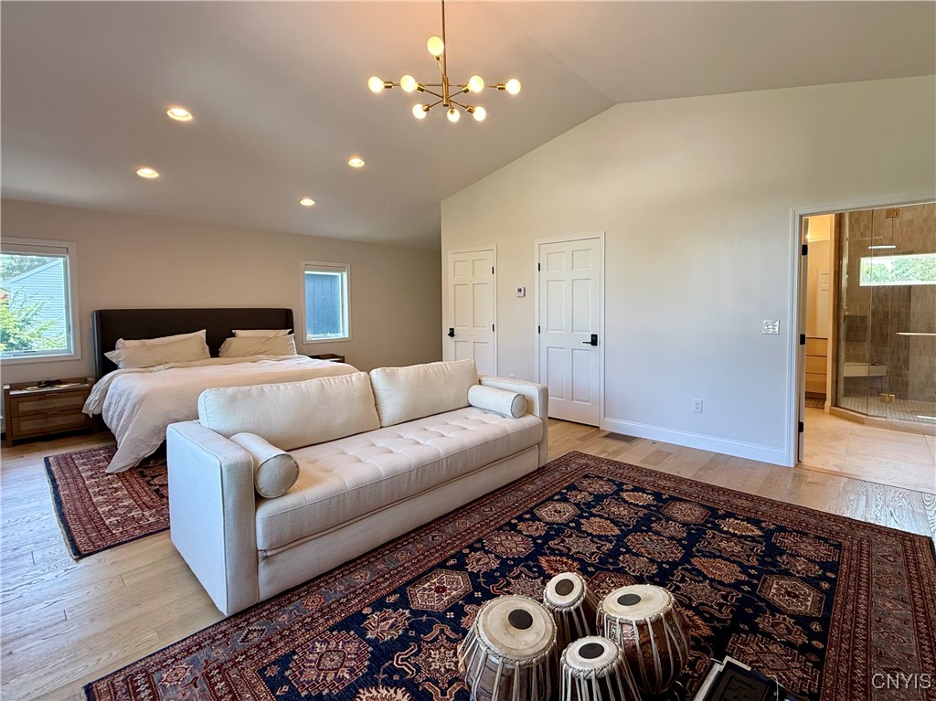 8 Pippin Wood Drive
