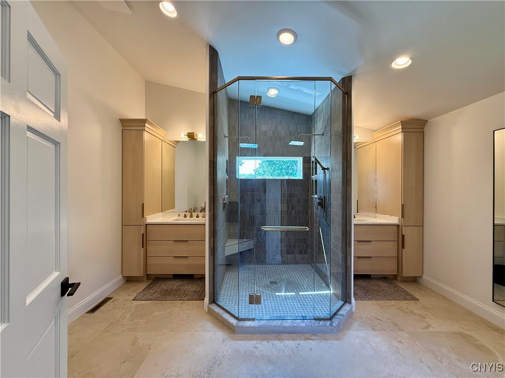 8 Pippin Wood Drive