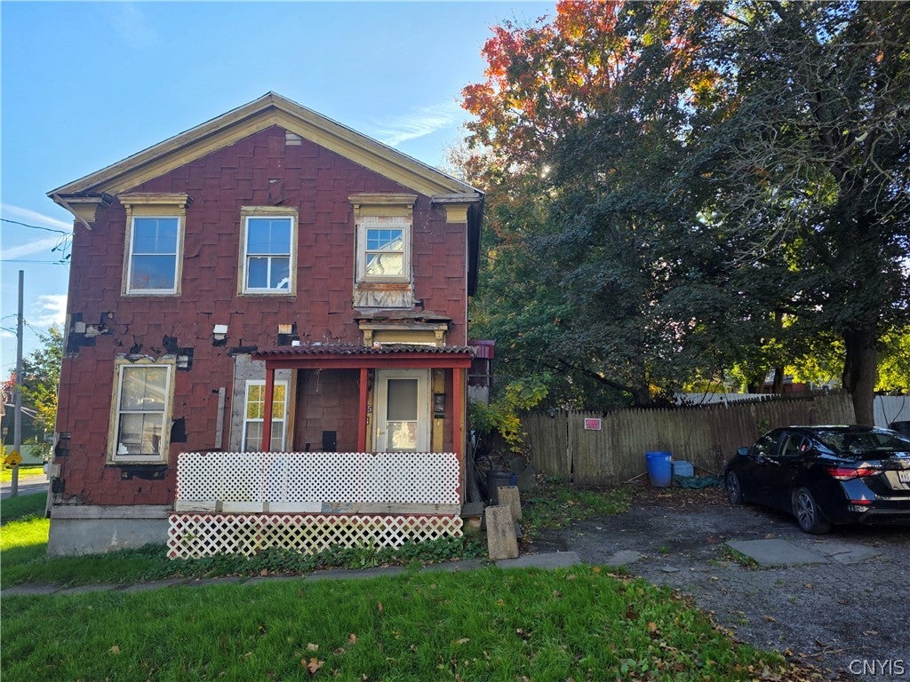 15 Jason Street