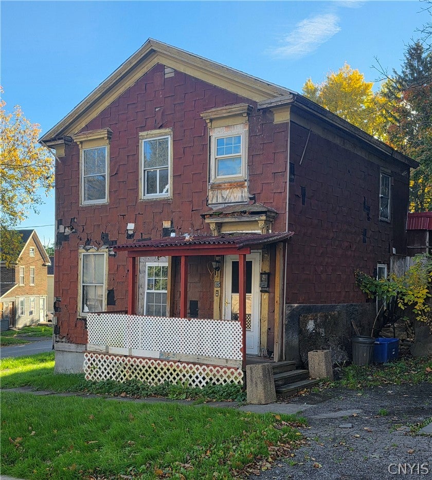 15 Jason Street