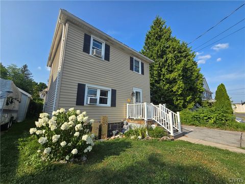 Homes For Sale - 5 Lafayette Place<br/> Auburn, NY 13021