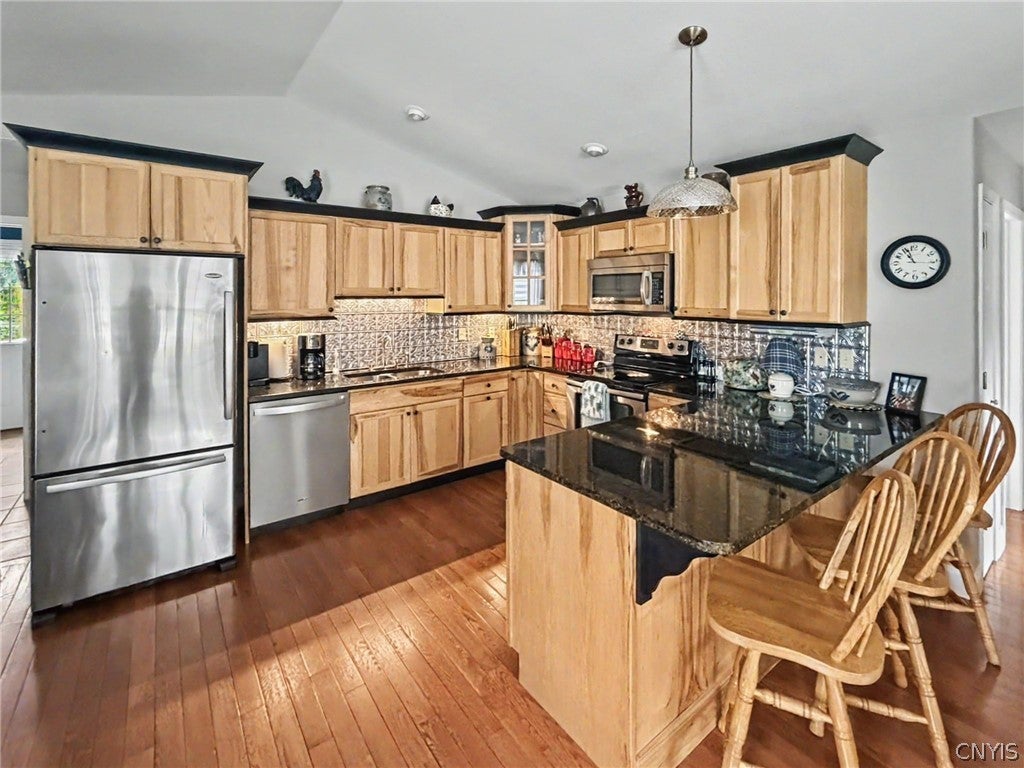 106 W Hill Lane