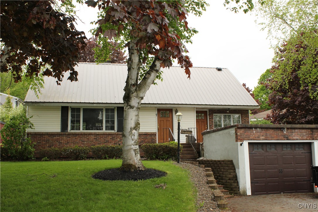 7 Catlin Avenue