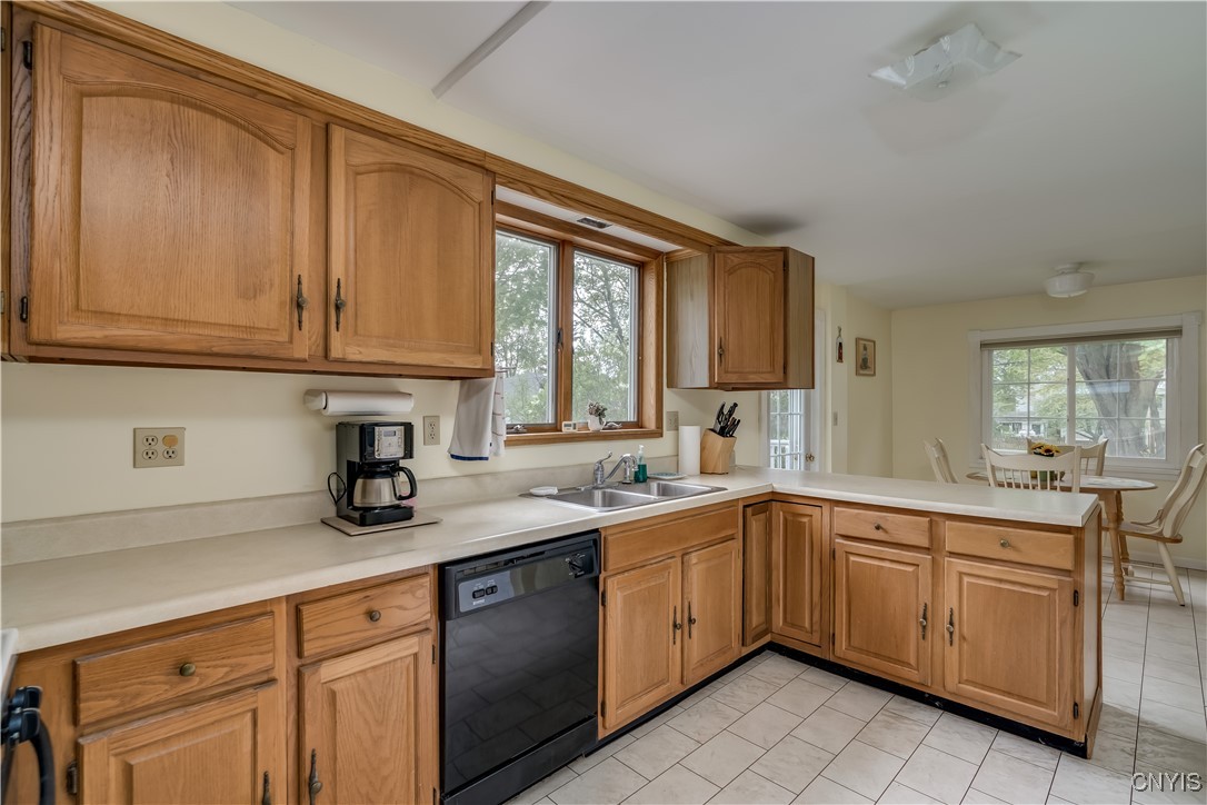 485 E Joseph Street, Cape Vincent, New York image 32