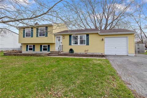 8310 Warbler Way, Clay, NY 13090 - MLS#: S1599481