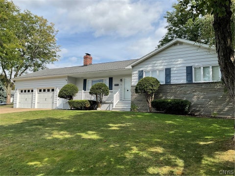 Homes For Sale - 46 Young Avenue<br/> New Hartford, NY 13417