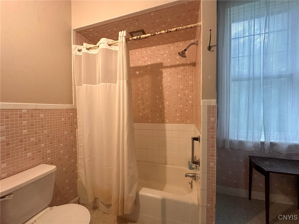 169 Pleasant Street, Utica, New York image 20