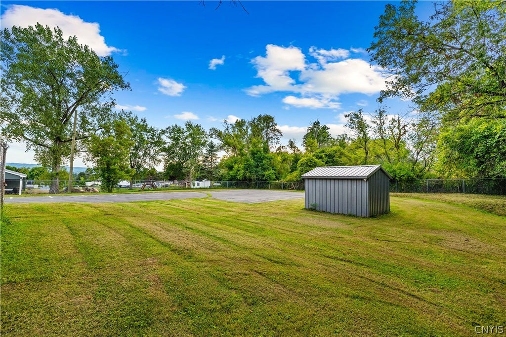 Photo of 5297 Keyes, Deerfield, NY 13502 (MLS # S1711372)