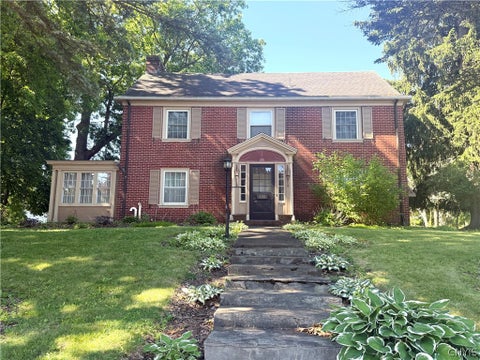 Photo of 702 Parkway E, Utica, NY 13501 (MLS # S1693583)