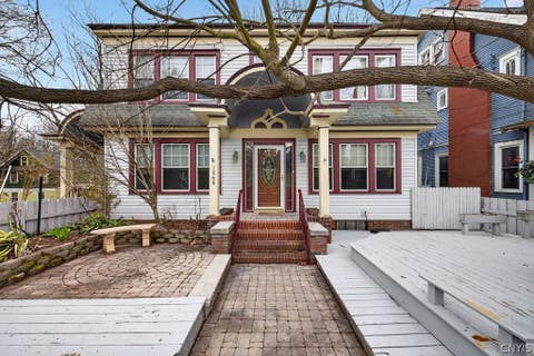 Homes For Sale - 1062 Bellevue Avenue<br/> Syracuse, NY 13204