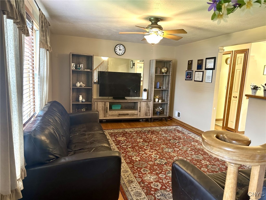 109 Plaxdale Road