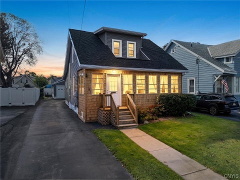 Homes For Sale - 264 Hillsdale Avenue<br/> Syracuse, NY 13206