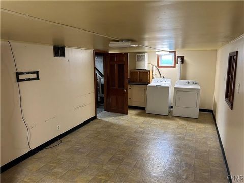 Tiny photo for 900 Turin Street, Rome, NY 13440 (MLS # S1655437)