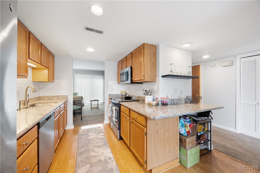 432 Summerhaven N Dr, Manlius, New York image 10