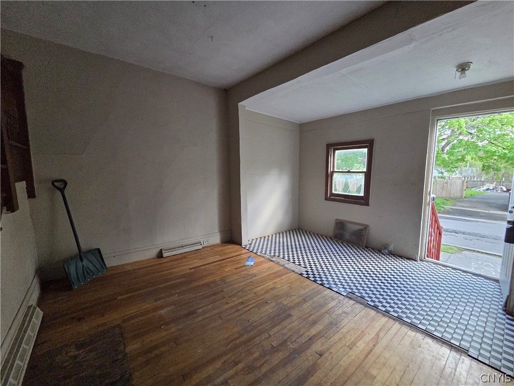 Photo of 514 W Ostrander Avenue, Syracuse, NY 13205 (MLS # S1680488)