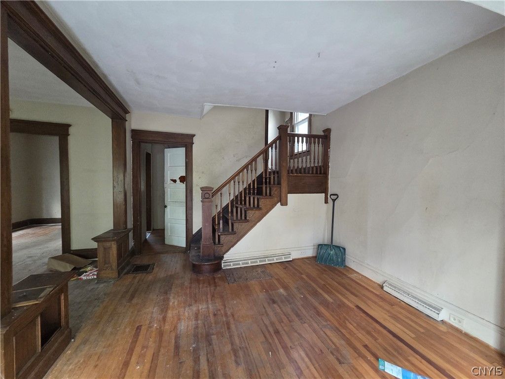 Photo of 514 W Ostrander Avenue, Syracuse, NY 13205 (MLS # S1680488)