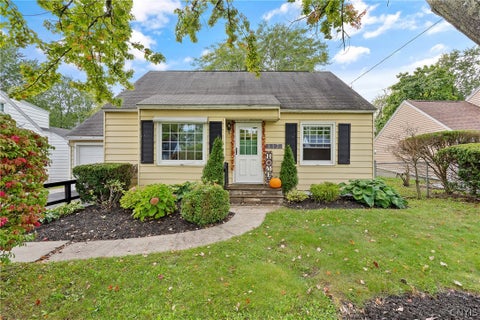 Homes For Sale - 117 Russell Avenue<br/> Salina, NY 13088