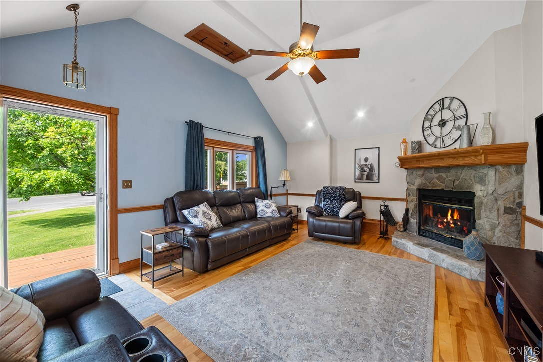 101 Van Mara Drive, Cicero, New York image 10