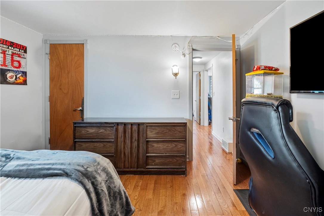 101 Van Mara Drive, Cicero, New York image 21