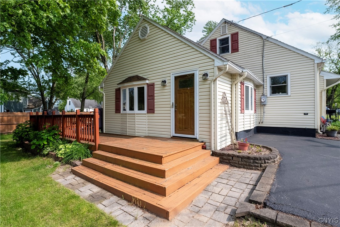 101 Van Mara Drive, Cicero, New York image 40