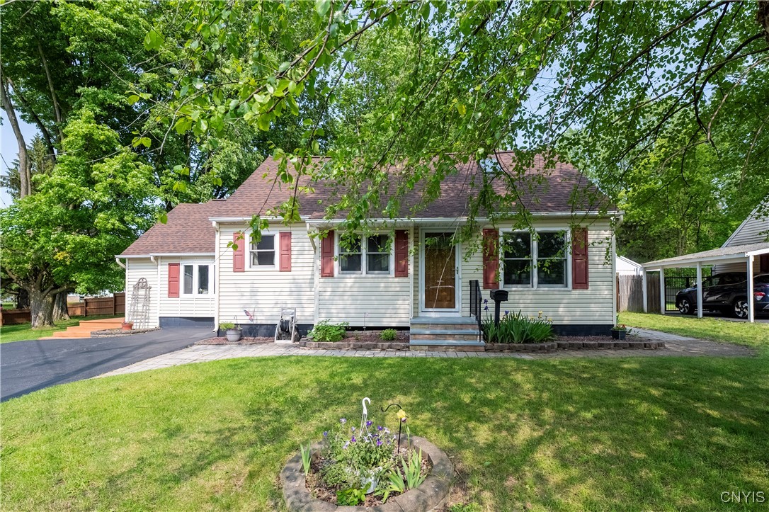 101 Van Mara Drive, Cicero, New York image 1