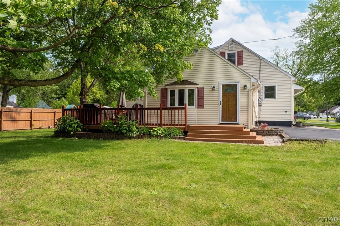 101 Van Mara Drive, Cicero, New York image 39