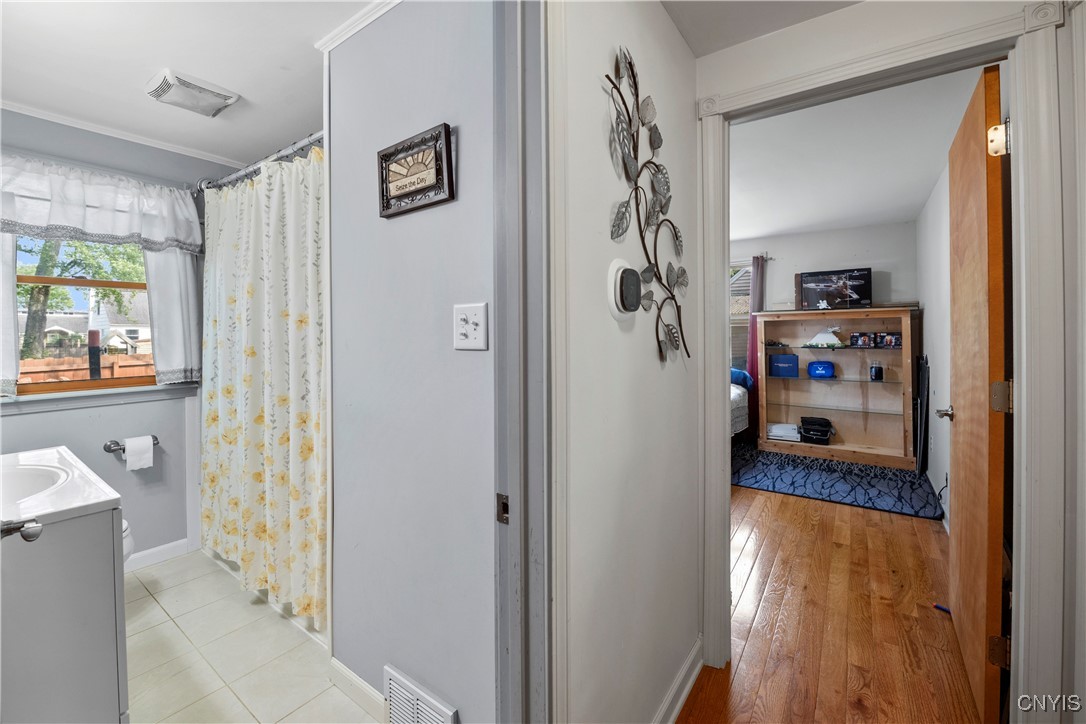 101 Van Mara Drive, Cicero, New York image 22
