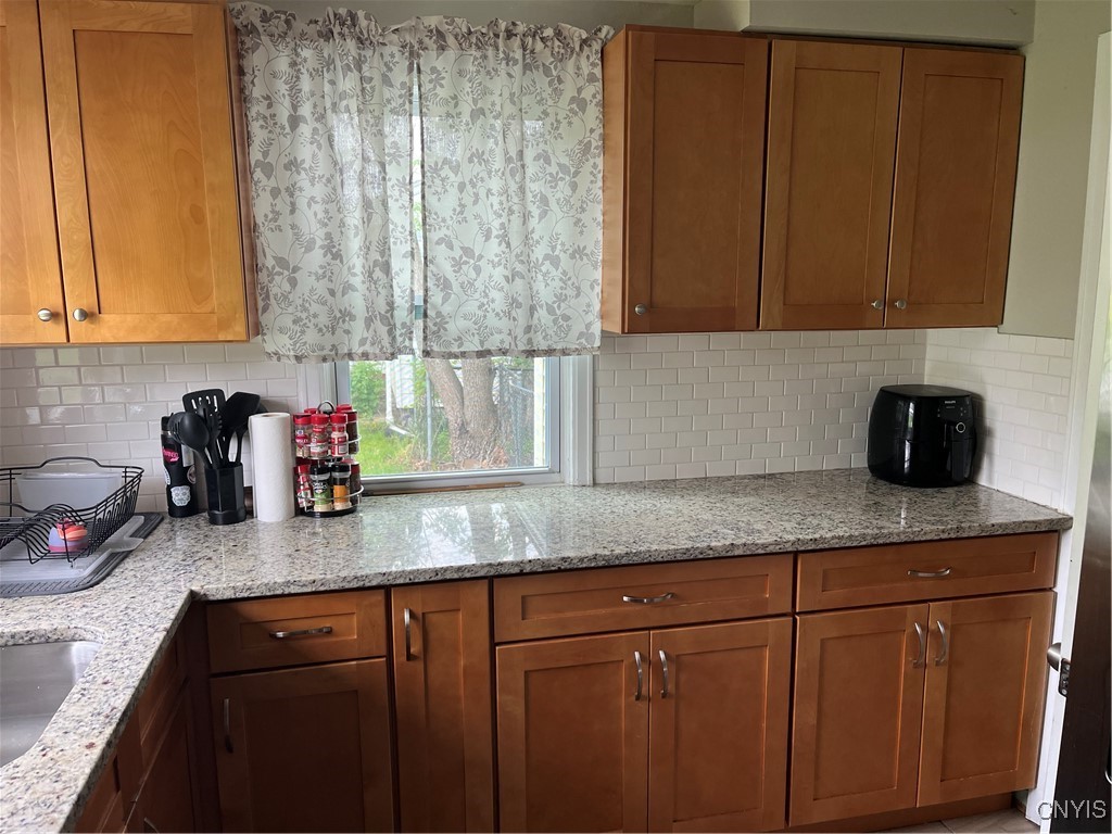 927 Jamesville Avenue, Syracuse, New York image 7