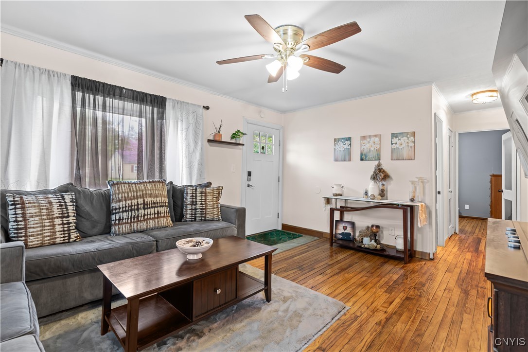 37 Waterbury Drive, Clay, New York image 3