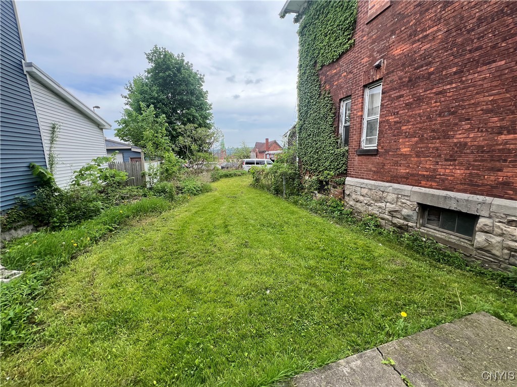 231 Lansing Street, Utica, New York image 5