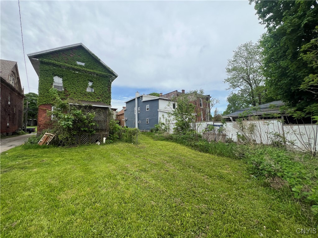 231 Lansing Street, Utica, New York image 6
