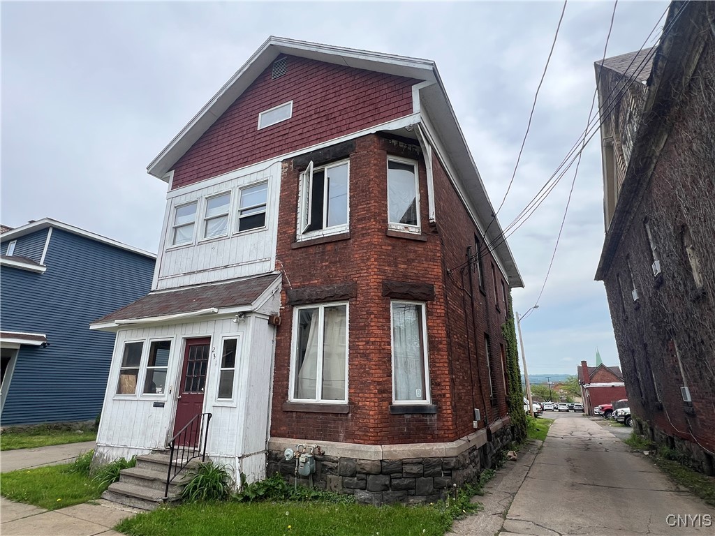 231 Lansing Street, Utica, New York image 3