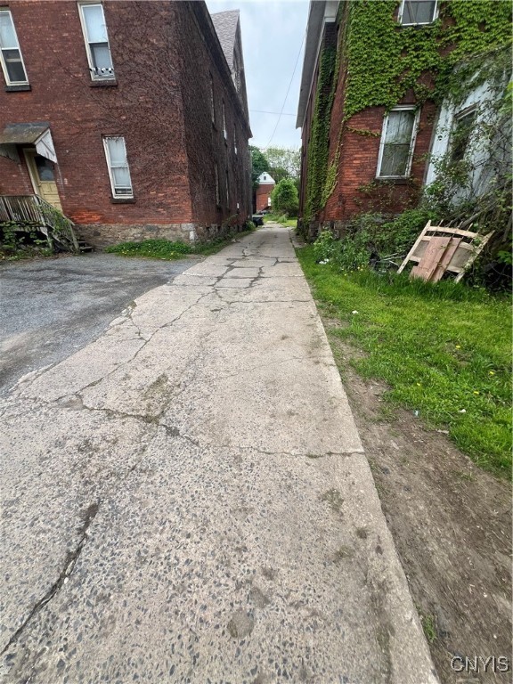 231 Lansing Street, Utica, New York image 7