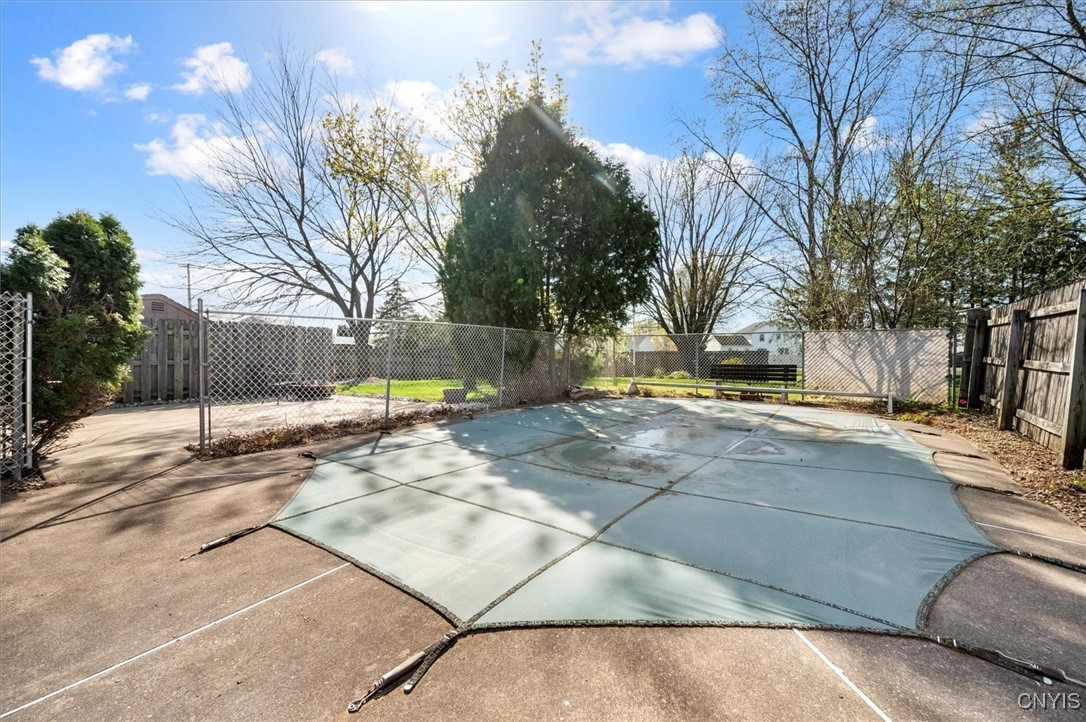 8010 Bamm Hollow Road, Clay, New York image 37