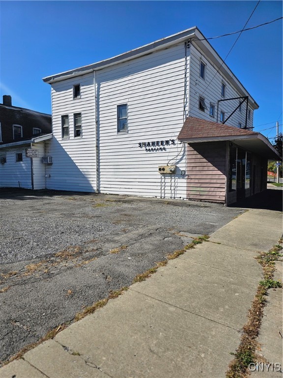 1039 Columbia Street