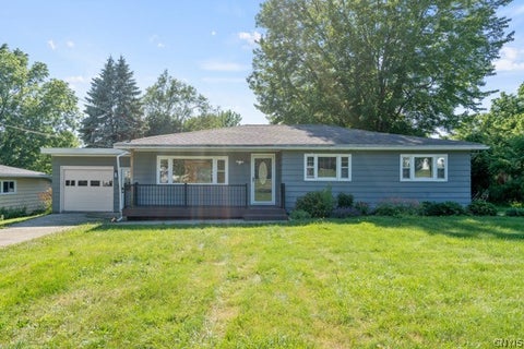 Photo of 25 Franklin Avenue, Oswego, NY 13126 (MLS # S1697869)