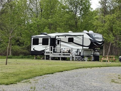 2807 CR 6 Hammond NY 13646