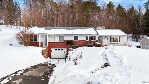 Homes For Sale - 38 Forest Road<br/> New Hartford, NY 13501