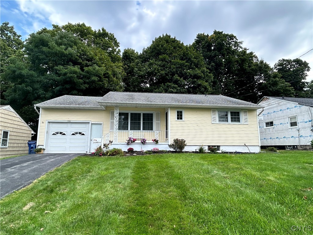 113 Shady Lane Ln, Camillus, New York image 3