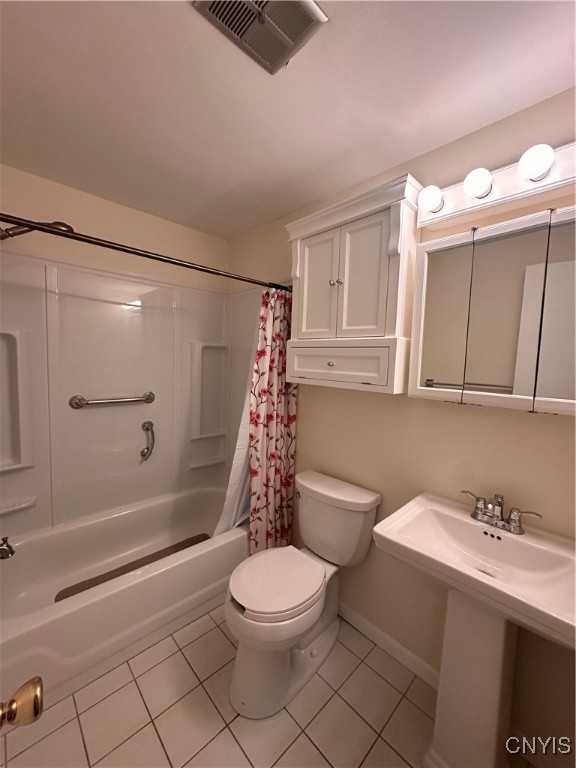 5566 Veneto Drive, Clay, New York image 35
